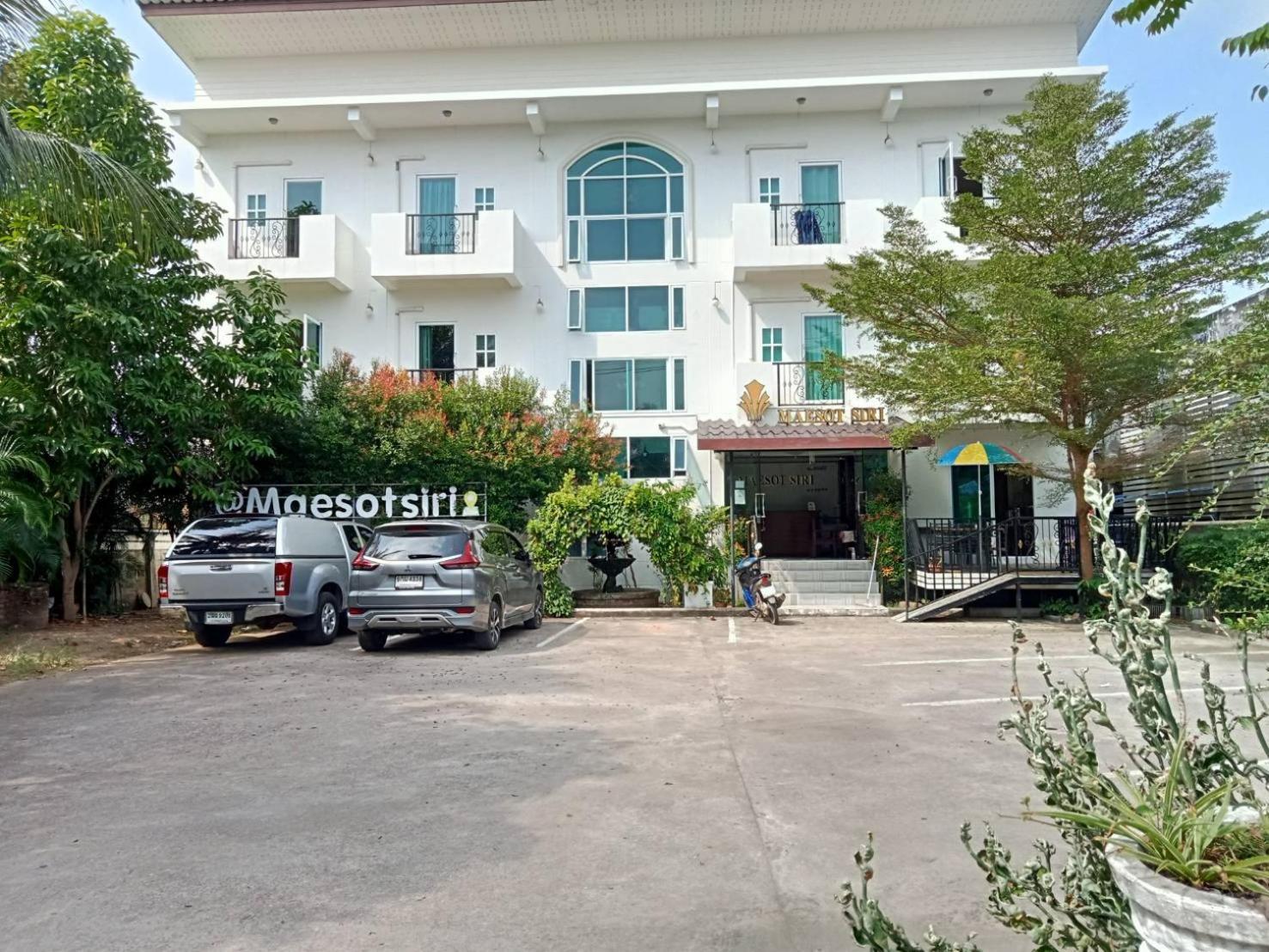 Hotel Maesot Siri Mae Sot Esterno foto