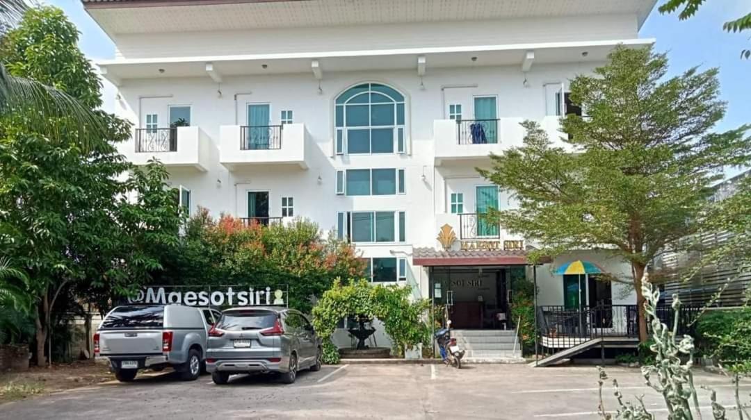 Hotel Maesot Siri Mae Sot Esterno foto