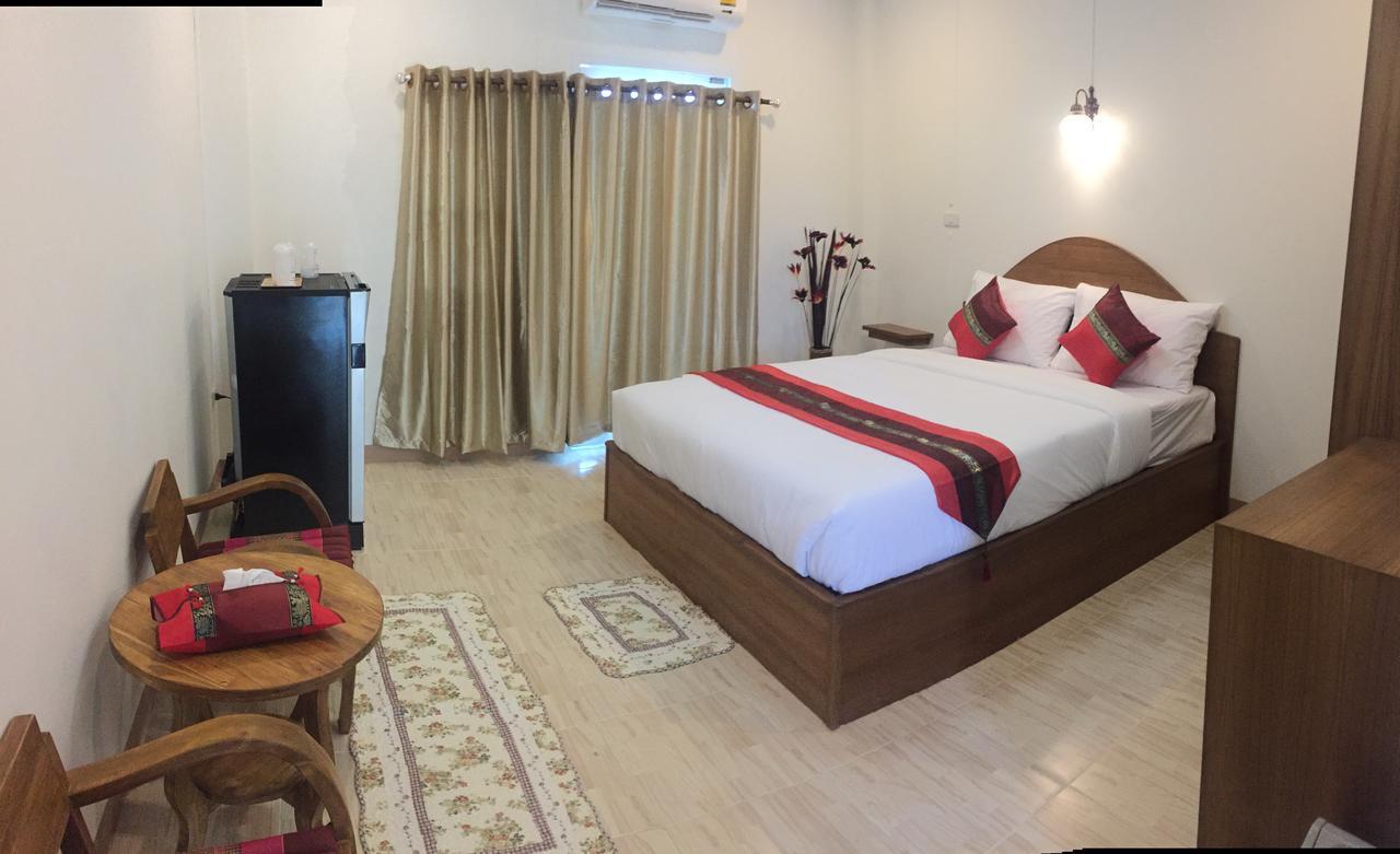 Hotel Maesot Siri Mae Sot Esterno foto