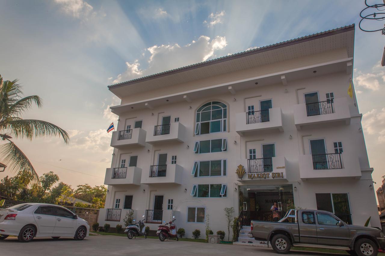 Hotel Maesot Siri Mae Sot Esterno foto